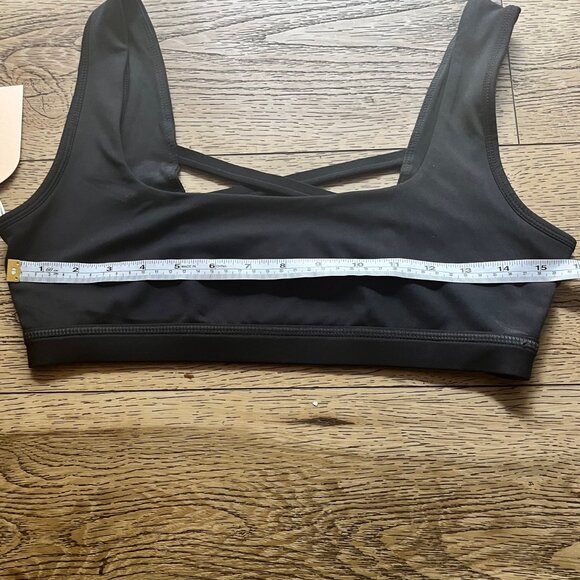 Logilates Crisscross Bra Black Size Medium Stretch, Thick Non-lined pullover - Picture 6 of 6